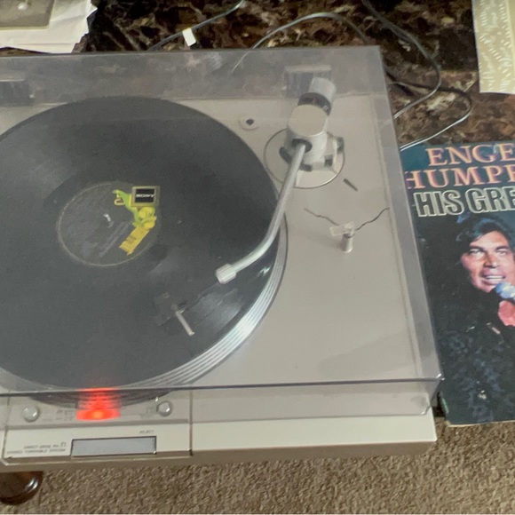 Vintage vinyl records player - Picture 9 of 17